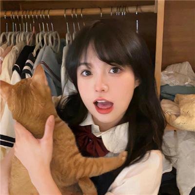 她
